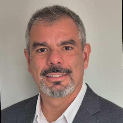 Headshot of Fernando Andrade